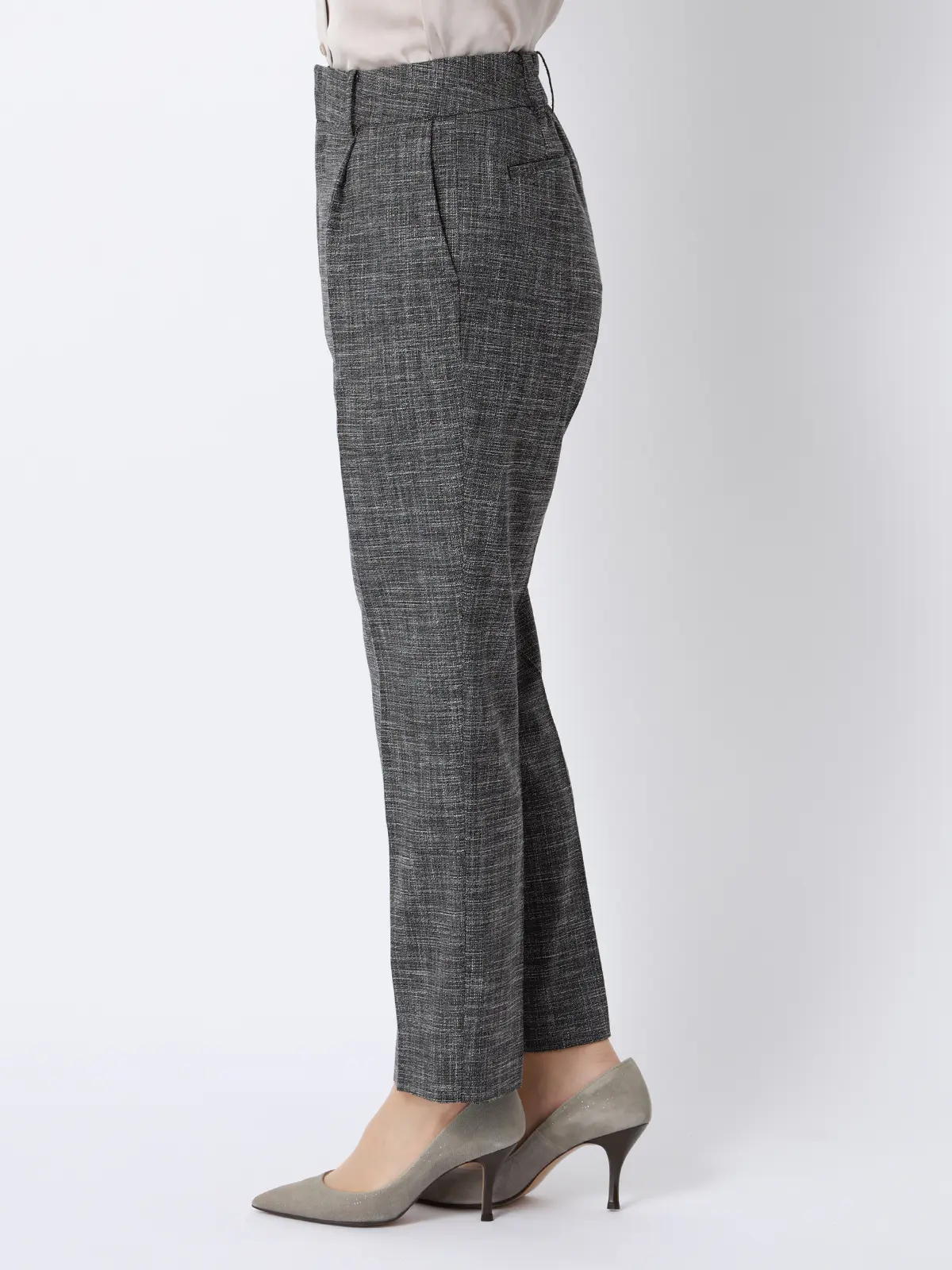 タックテーパードパンツ/ウォッシャブル/ストレッチ/スラブシャンブレー/織柄/anysy ブラック 36(7号)