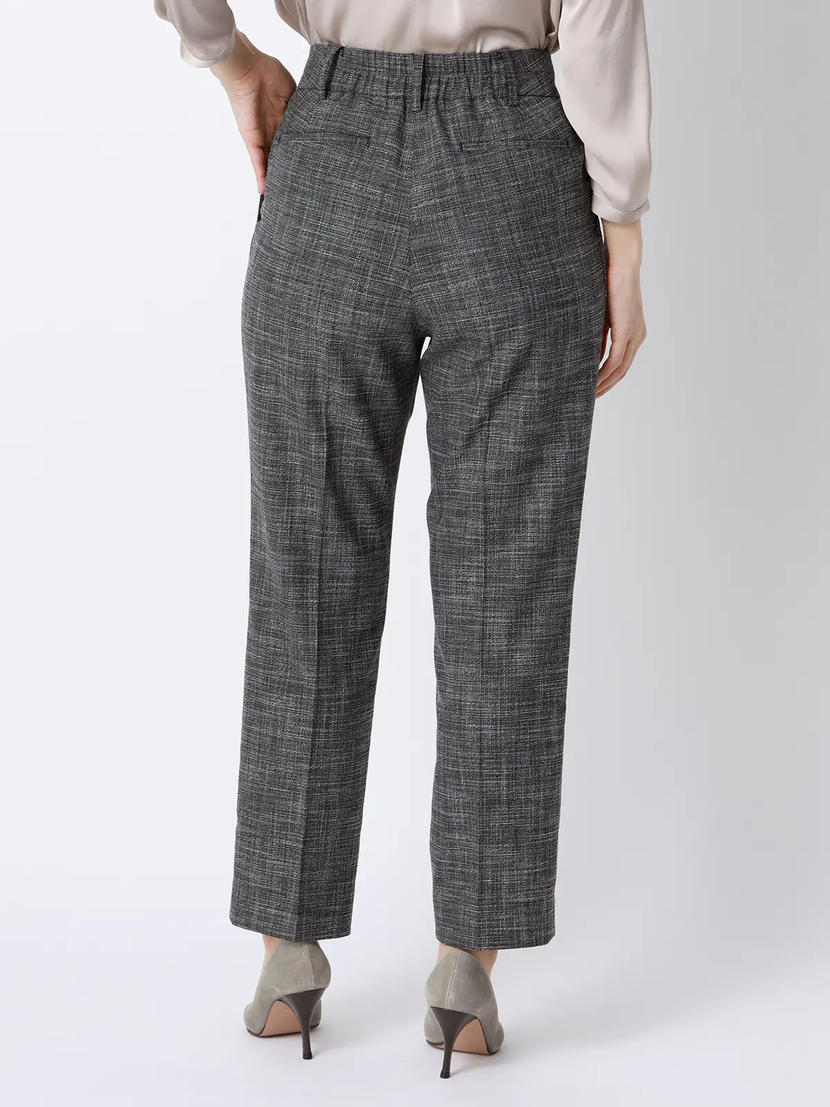 タックテーパードパンツ/ウォッシャブル/ストレッチ/スラブシャンブレー/織柄/anysy ブラック 36(7号)