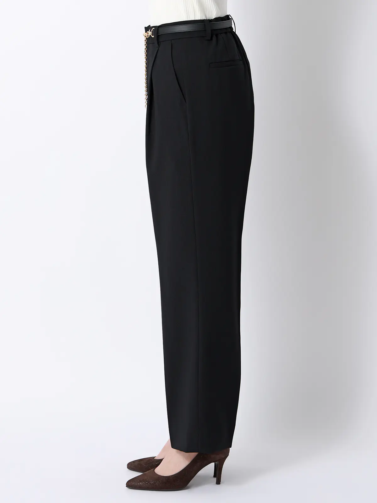 CHANTOWA／タックストレートパンツ／ウォッシャブル／ストレッチオックス／無地／ベルト付き ブラック 36(7号）