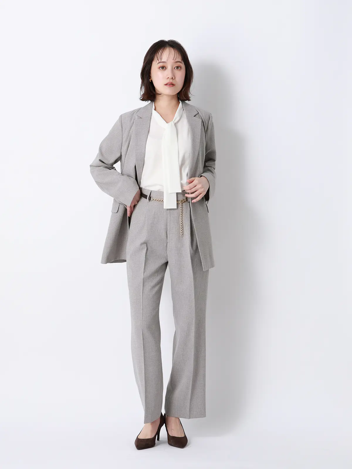 CHANTOWA／タックストレートパンツ／ウォッシャブル／クリスピーツイード／織柄／ベルト付き グレージュ 36(7号）