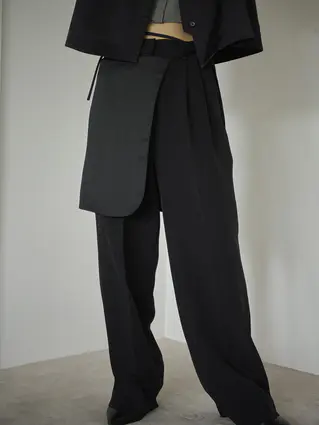 【9／5～WEB先行販売スタート！】CIS．／サテンタックストレートパンツ／ハンドウォッシュ／無地
