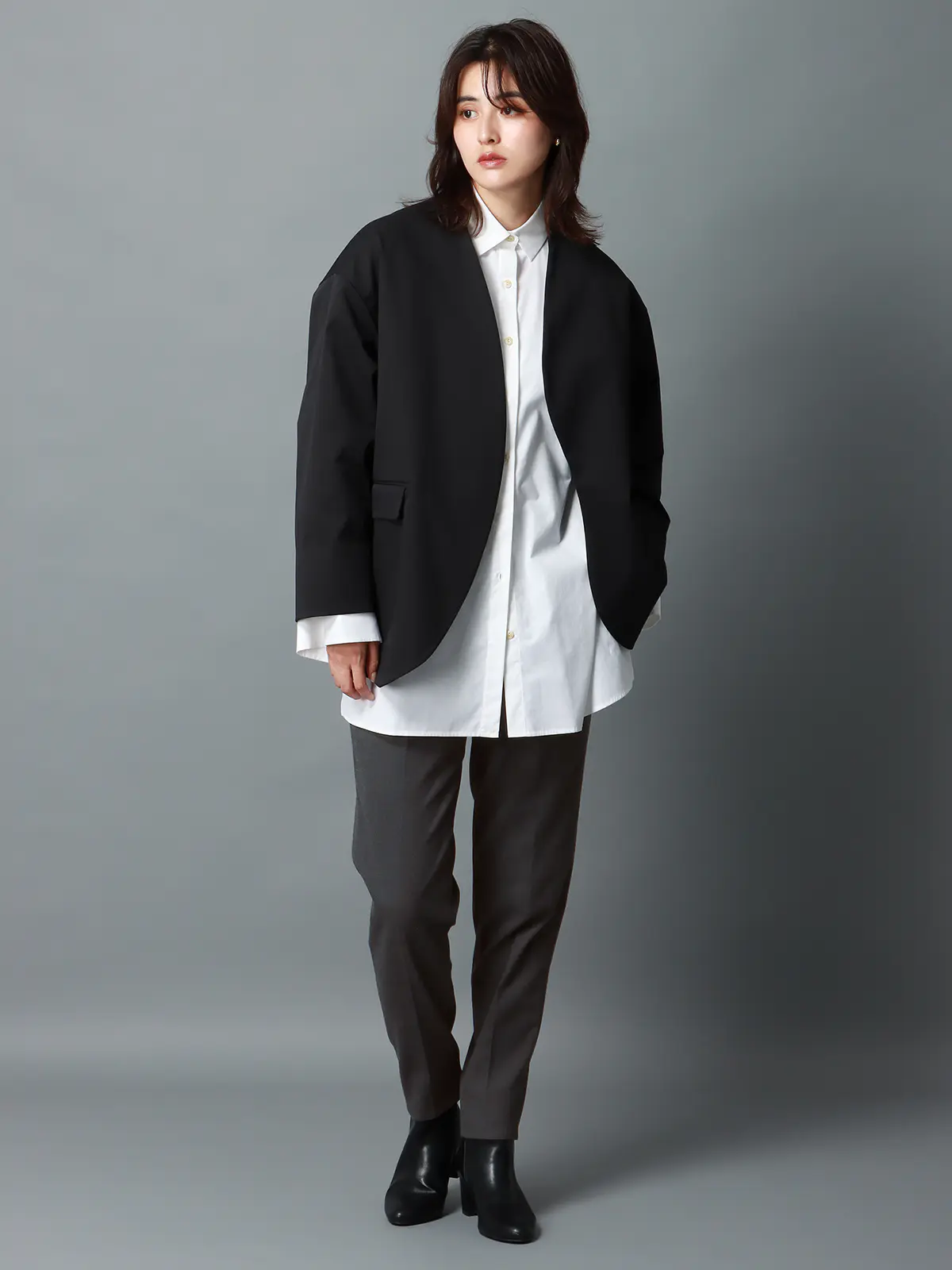 【9／5～WEB先行販売スタート！】CIS．／タックテーパードパンツ／ウォッシャブル／無地 グレー系 34(5号）