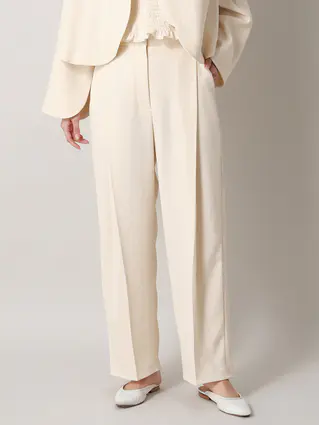 CIS.／タックテーパードパンツ