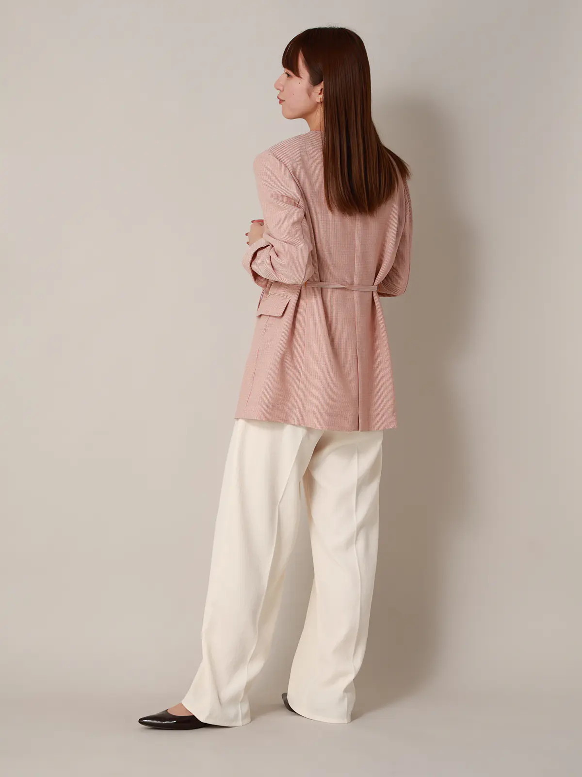 【2／23　23:59までWEB先行販売中】CIS.／タックテーパードパンツ／無地 オフホワイト 34(5号）