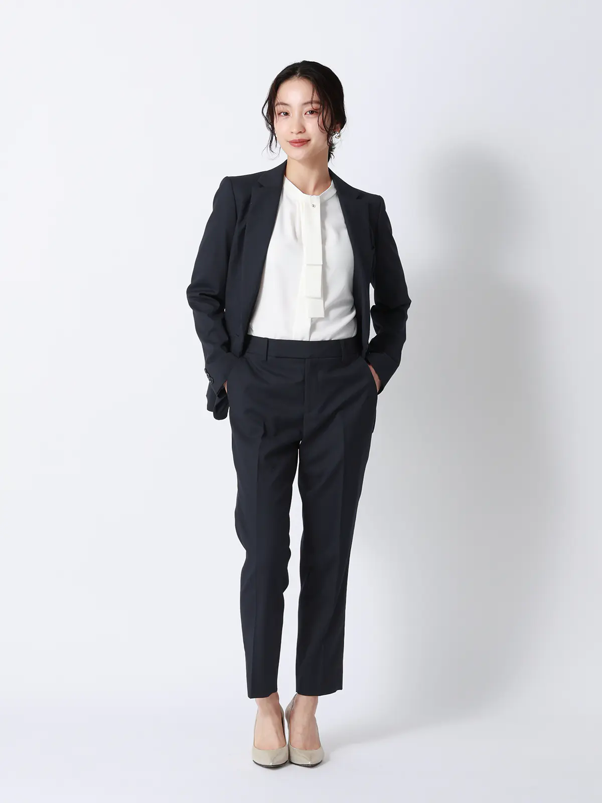 テーパードパンツ／ウォッシャブル／ギャバストレッチ／無地 ネイビー 38(9号）