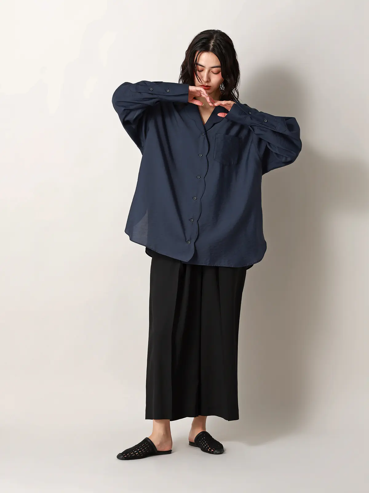 【2／23　23:59までWEB先行販売中】CIS．／タックワイドパンツ／無地 ブラック 34(5号）