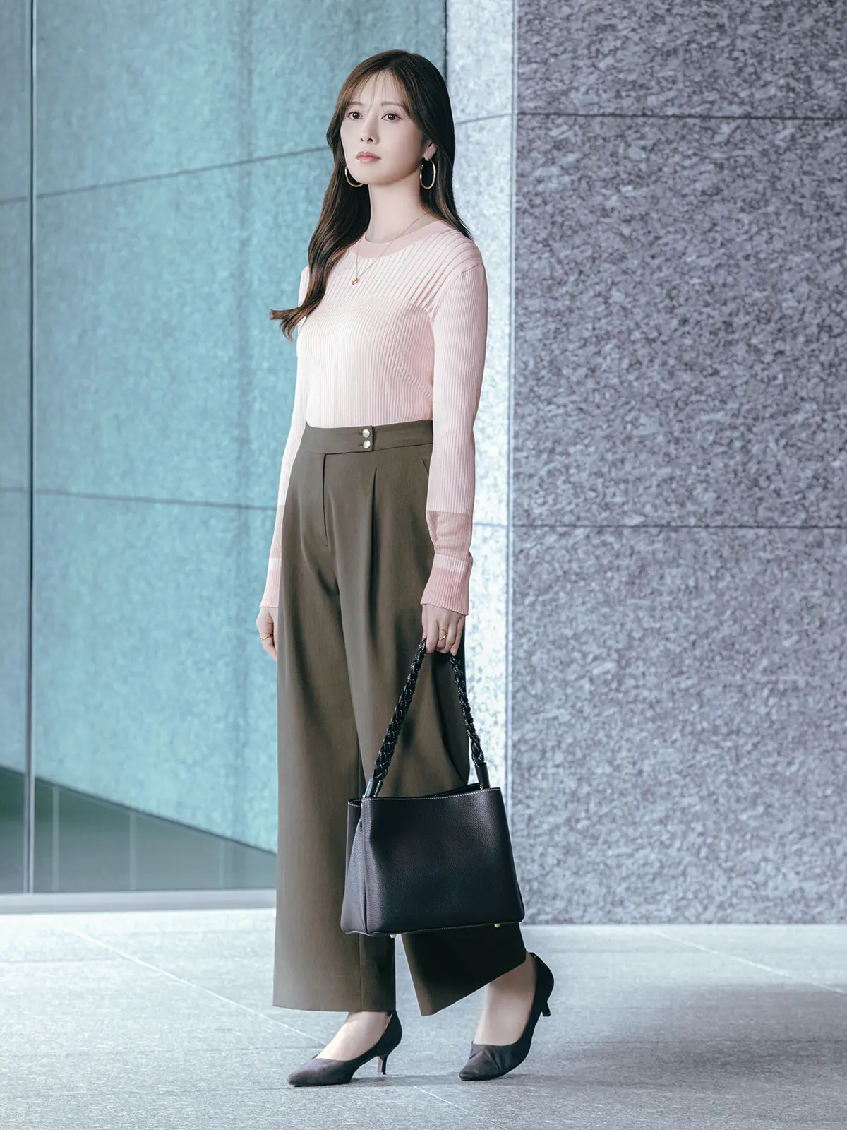 CHANTOWA／タックワイドパンツ／ウォッシャブル／接触冷感／リネンライクポリエステル／無地 カーキ 36(7号）