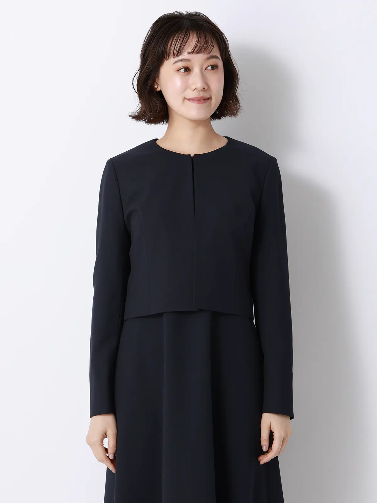 WEB限定／ジャケット＆ワンピースセットアップ／ノーカラー／ウォッシャブル／フォーマル／無地 ネイビー 36(7号）