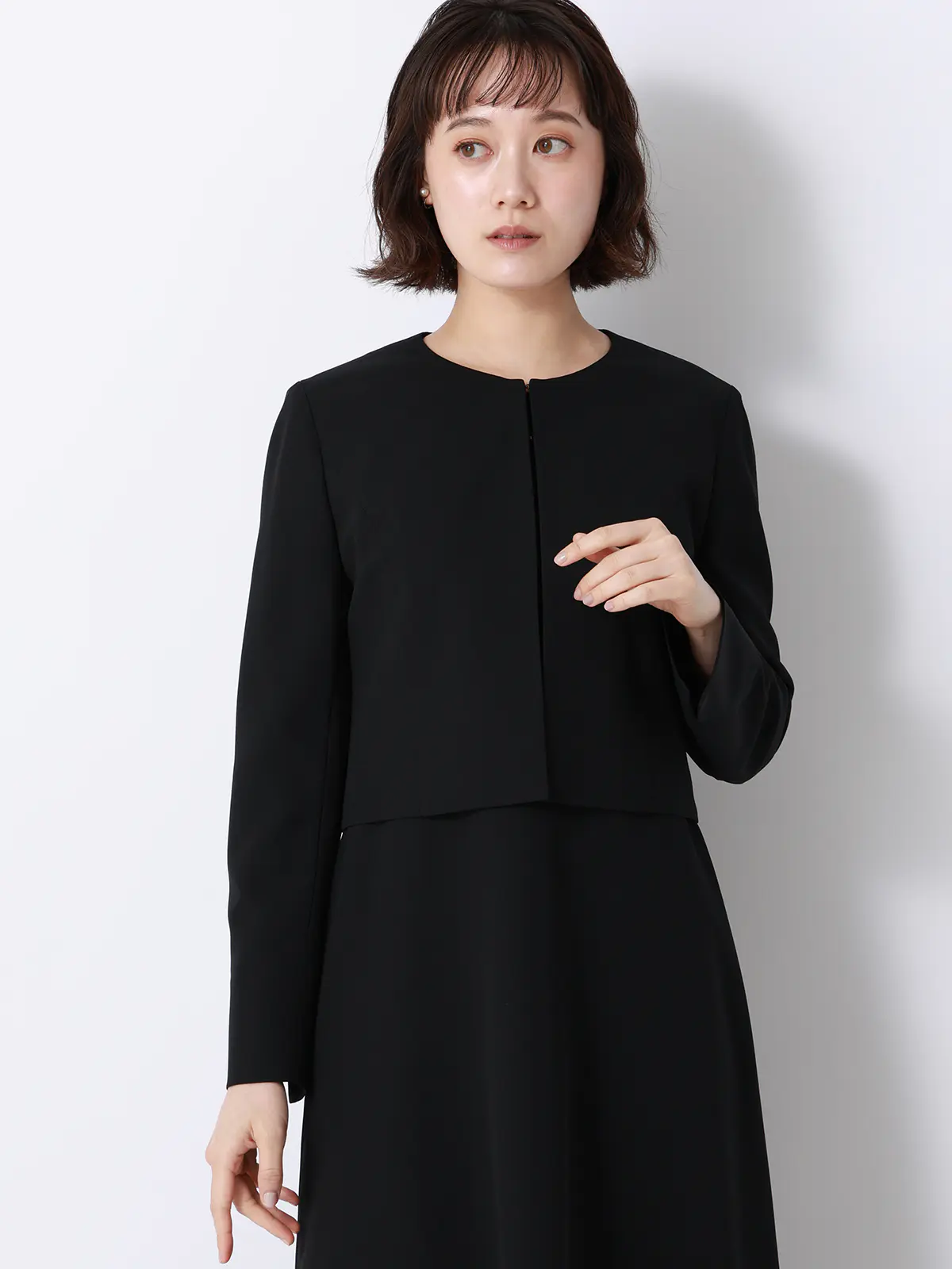 WEB限定／ジャケット＆ワンピースセットアップ／ノーカラー／ウォッシャブル／フォーマル／無地 ブラック 36(7号）