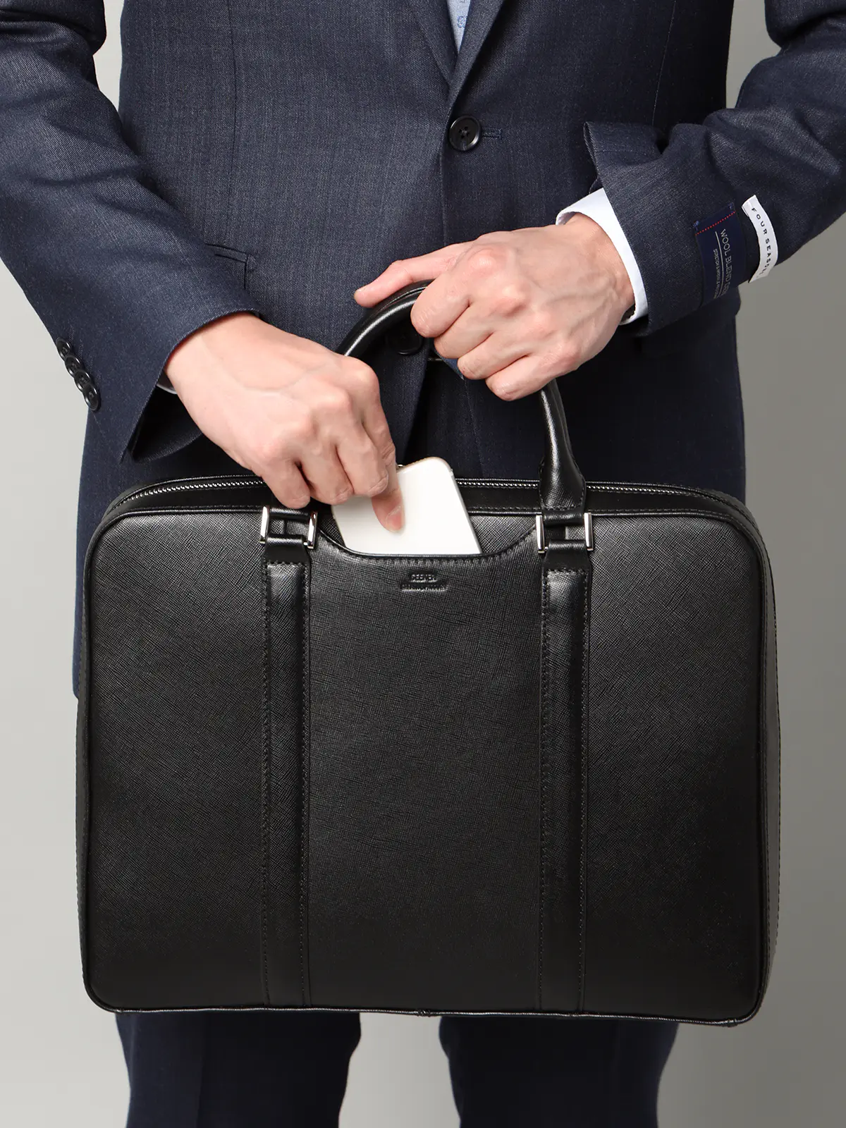 ブリーフケース／SEEKER別注／サフィアーノレザー ブラック F