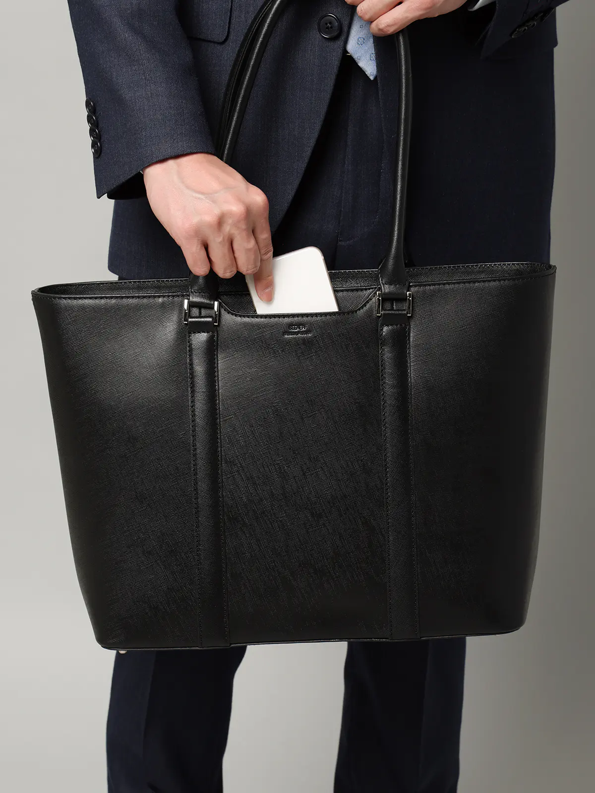 トートバッグ／SEEKER別注／サフィアーノレザー ブラック F