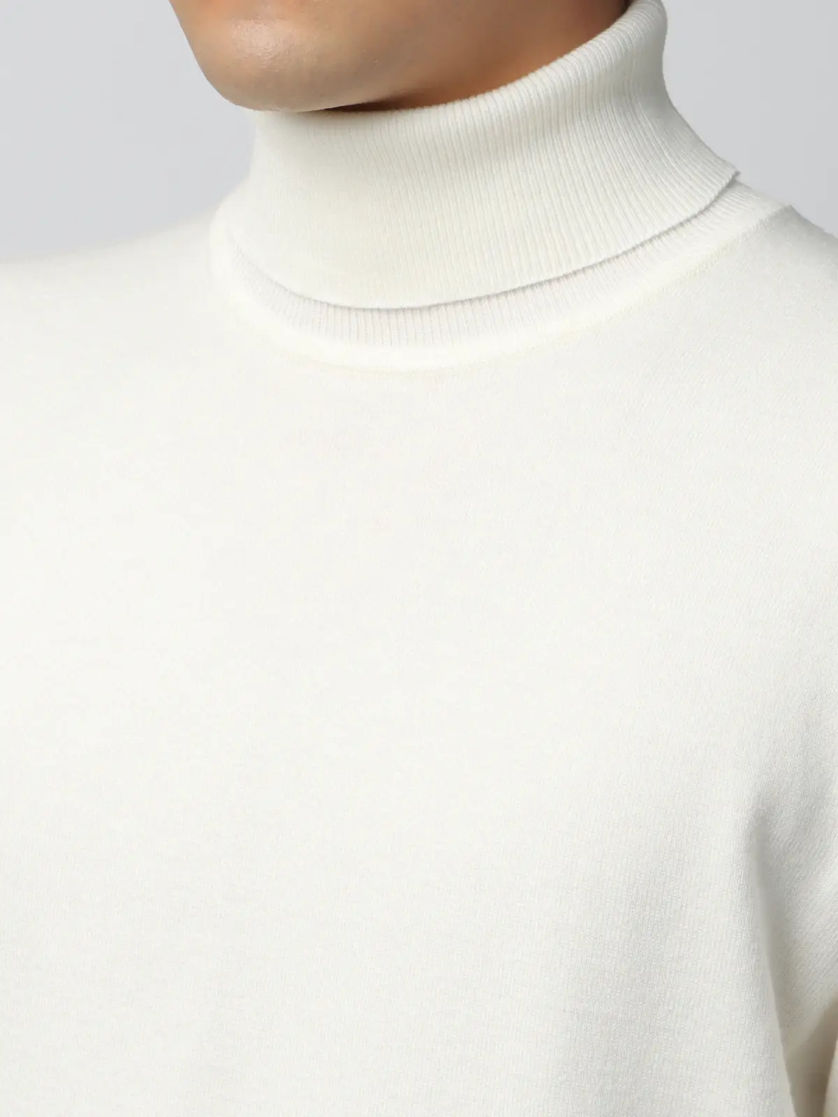オフィニット／タートルネックニット／ウォッシャブル／ウールブレンド天竺／無地／COMMUTECH オフホワイト LL