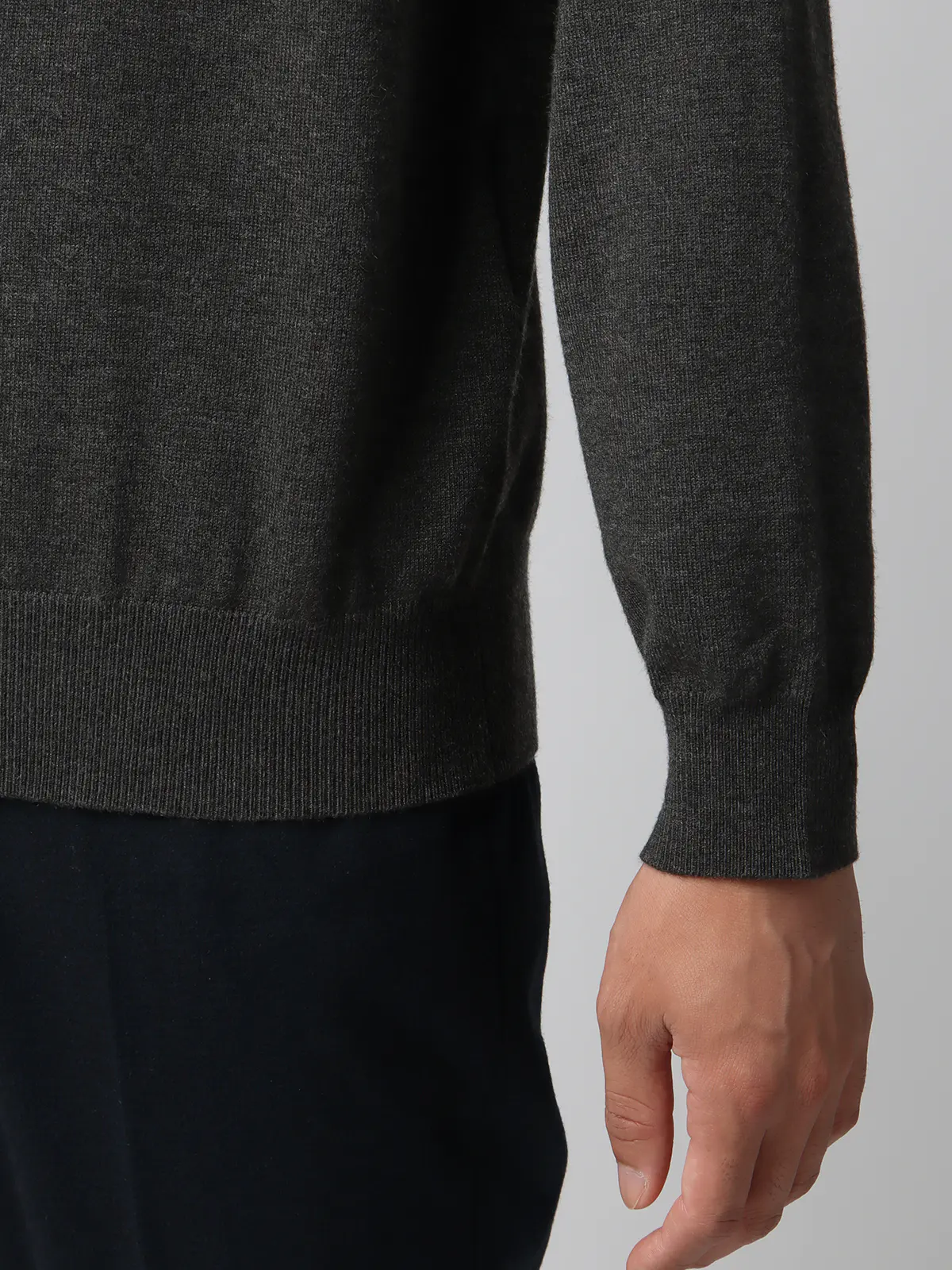 オフィニット／タートルネックニット／ウォッシャブル／ウールブレンド天竺／無地／COMMUTECH グレー S