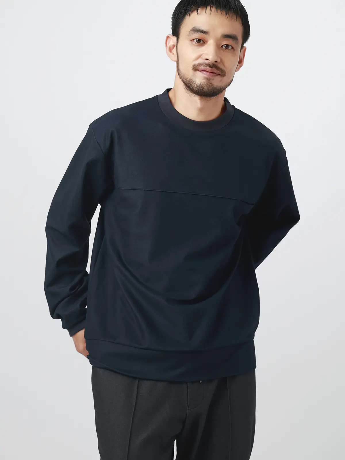 FLAT／Tシャツ ／長袖／ウォッシャブル／ストレッチ／スウェードライクニット／無地 ネイビー S