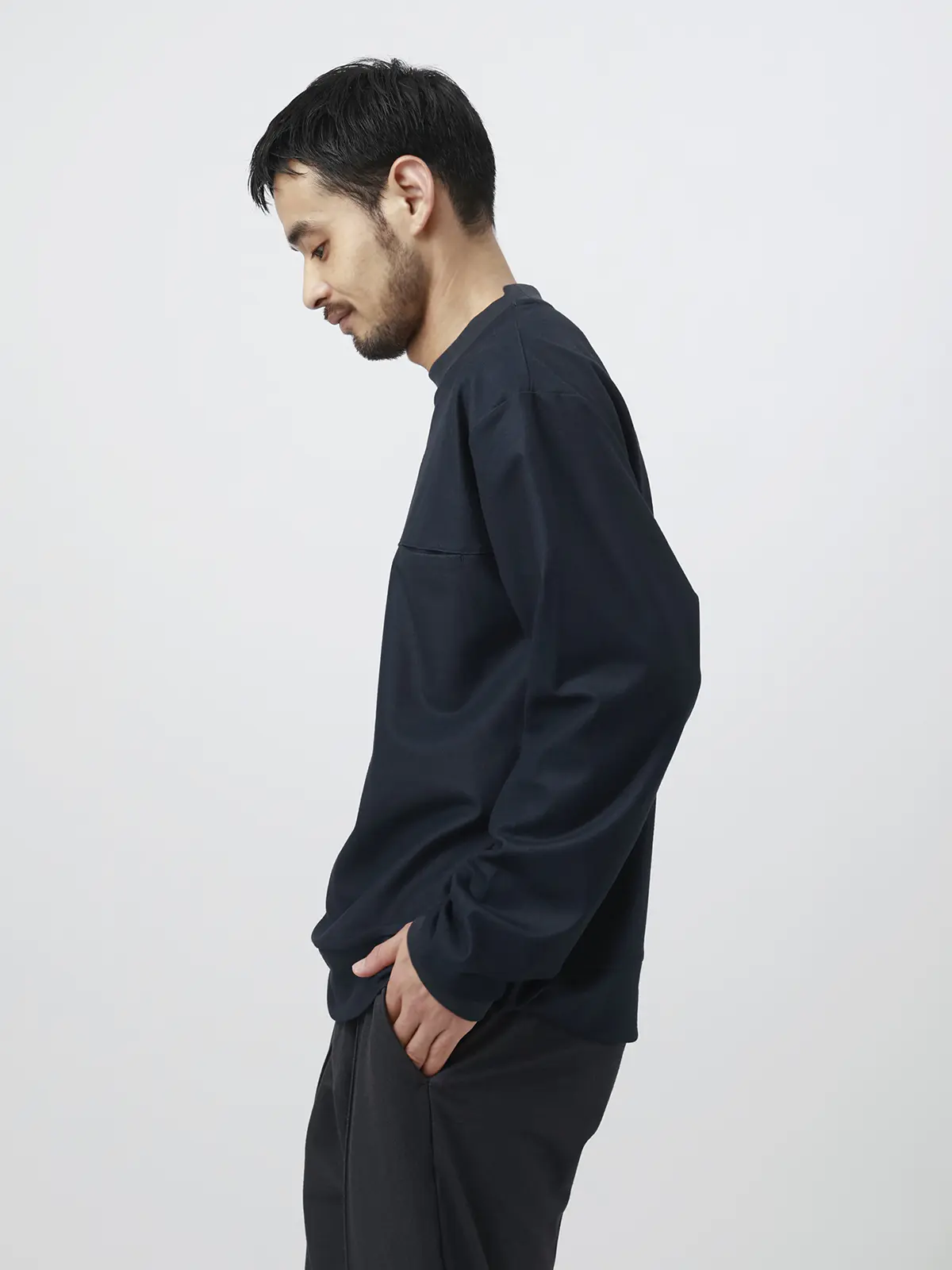 FLAT／Tシャツ ／長袖／ウォッシャブル／ストレッチ／スウェードライクニット／無地 ネイビー S