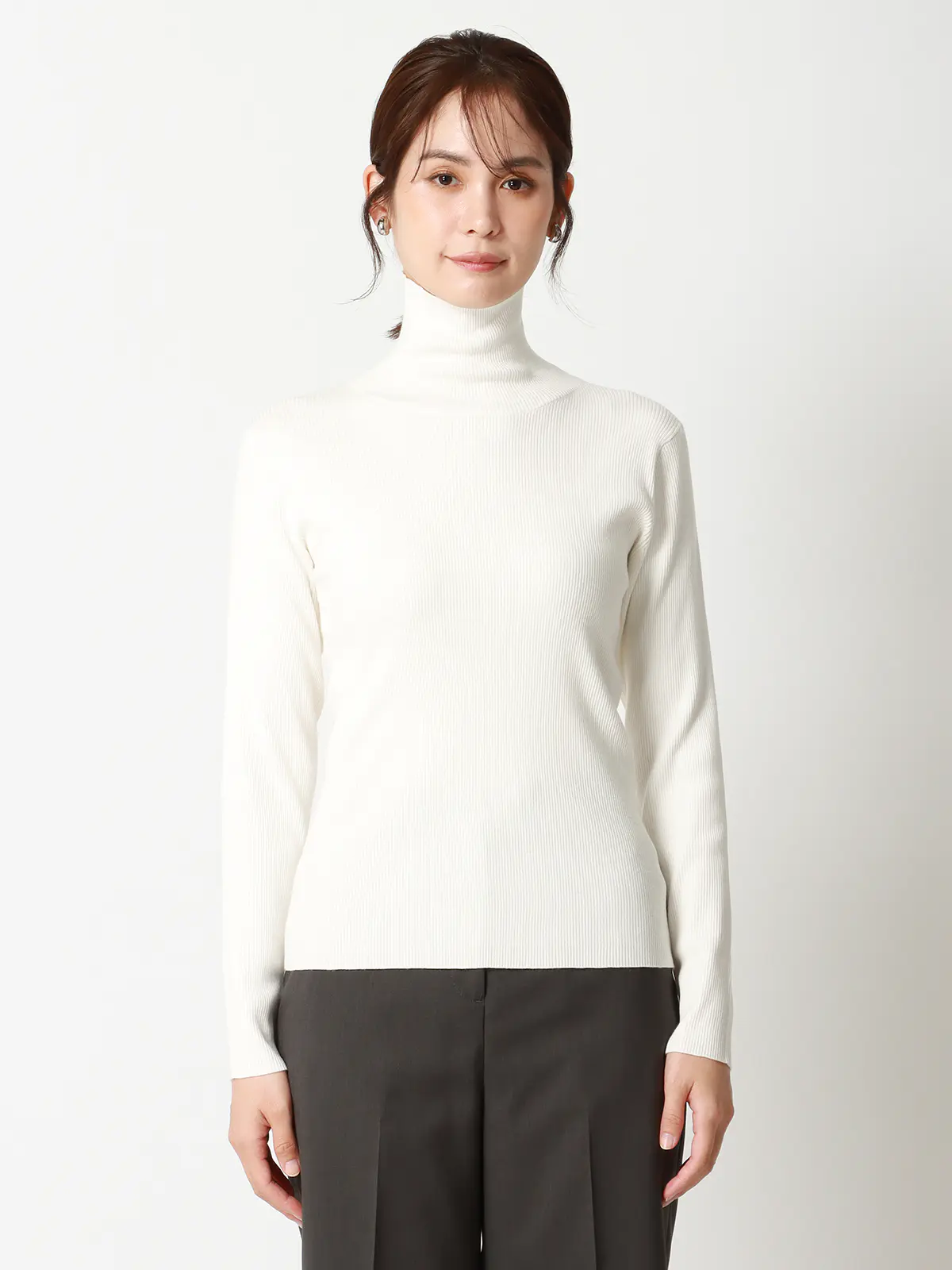 ハイネックリブニット／長袖／ウォッシャブル／強撚レーヨンポリエステル／無地 ホワイト 38(9号）