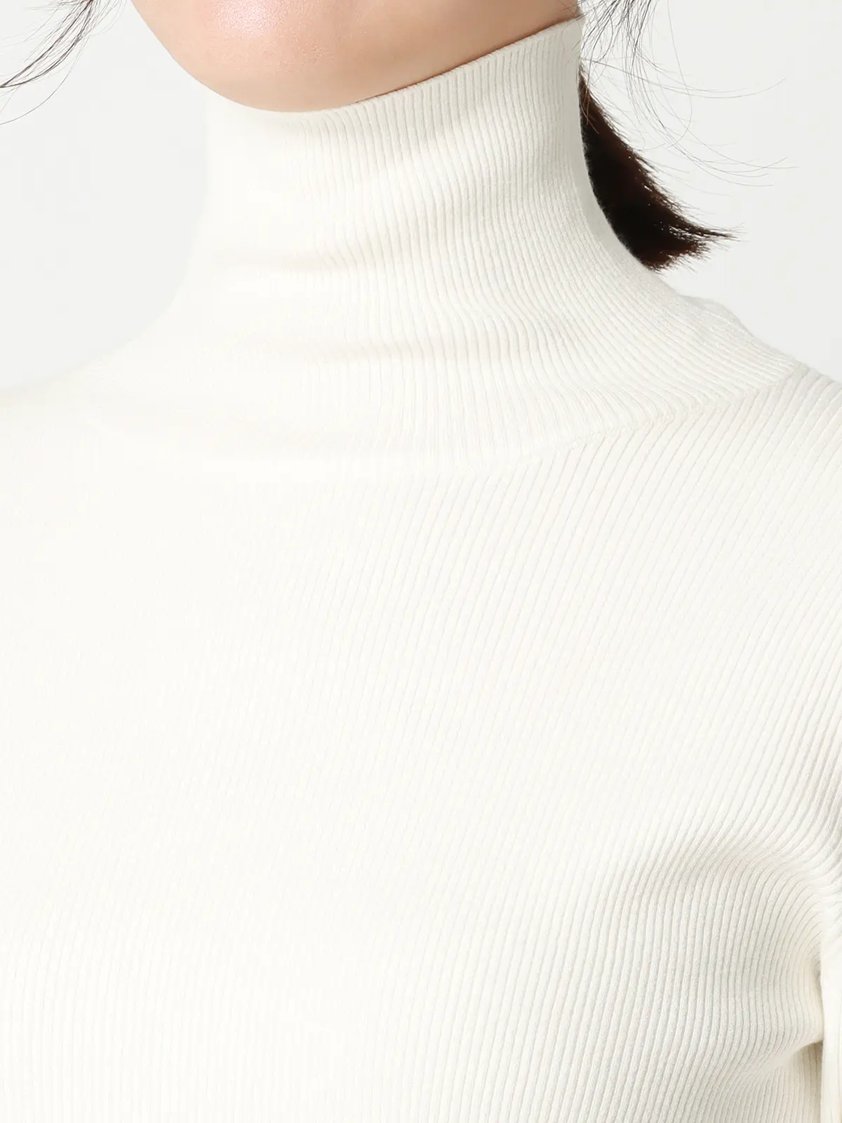 ハイネックリブニット／長袖／ウォッシャブル／強撚レーヨンポリエステル／無地 ホワイト 38(9号）