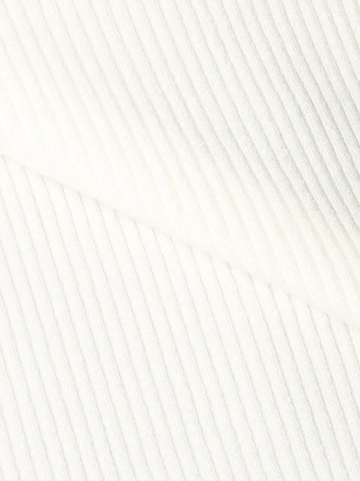 ハイネックリブニット／長袖／ウォッシャブル／強撚レーヨンポリエステル／無地 ホワイト 38(9号）