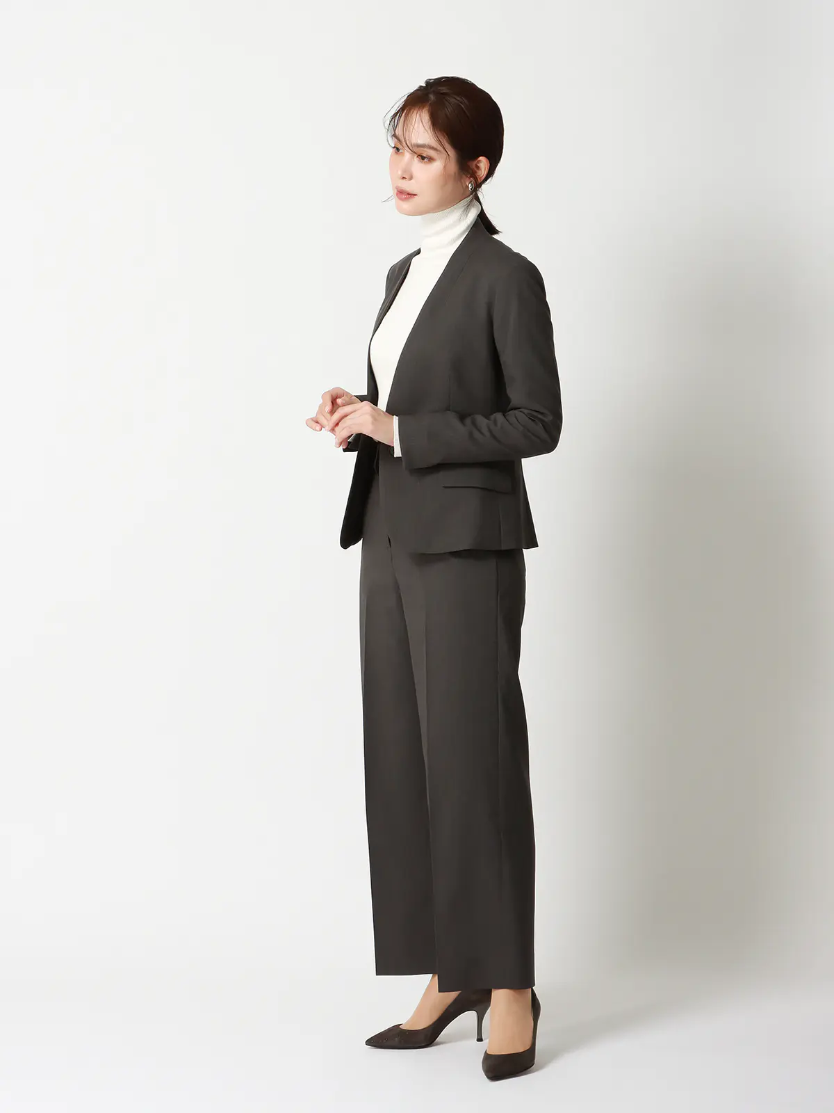 ハイネックリブニット／長袖／ウォッシャブル／強撚レーヨンポリエステル／無地 ホワイト 38(9号）