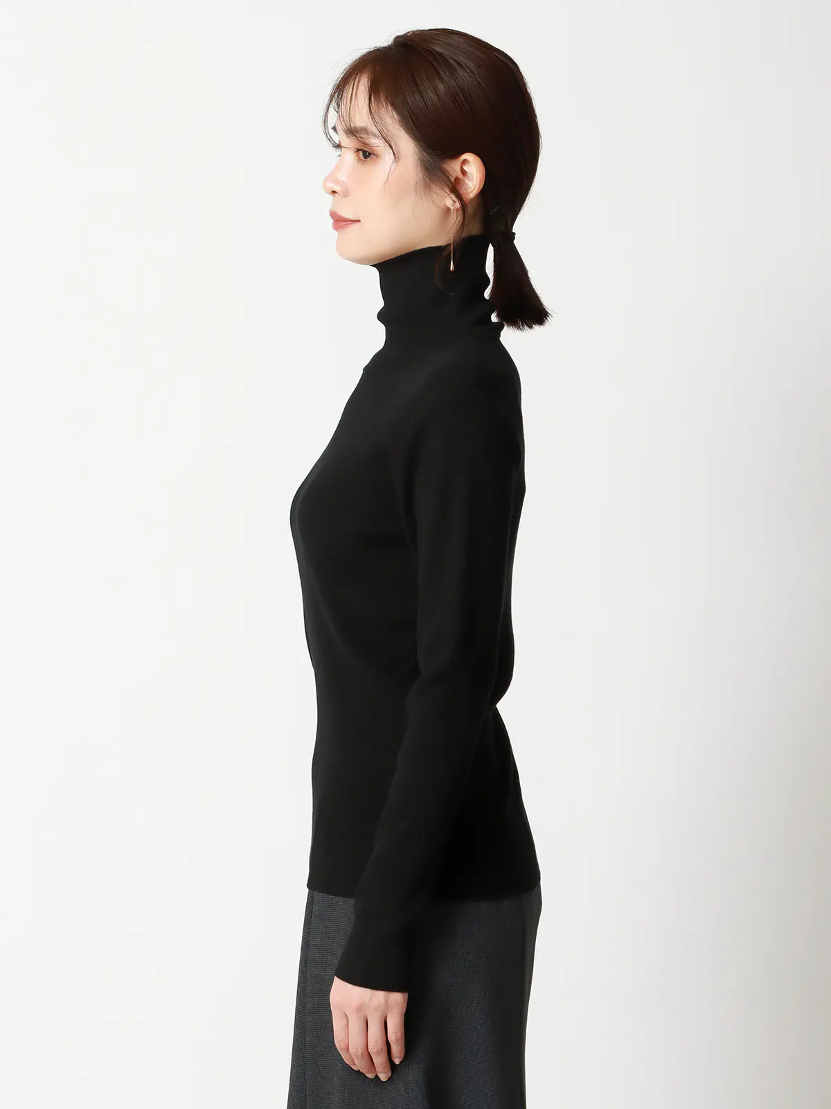 ハイネックリブニット／長袖／ウォッシャブル／強撚レーヨンポリエステル／無地 ブラック 38(9号）