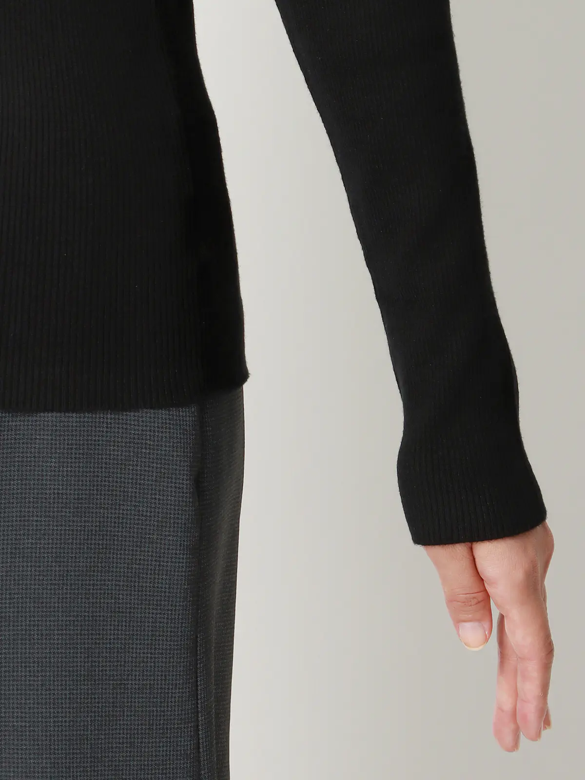 ハイネックリブニット／長袖／ウォッシャブル／強撚レーヨンポリエステル／無地 ブラック 38(9号）