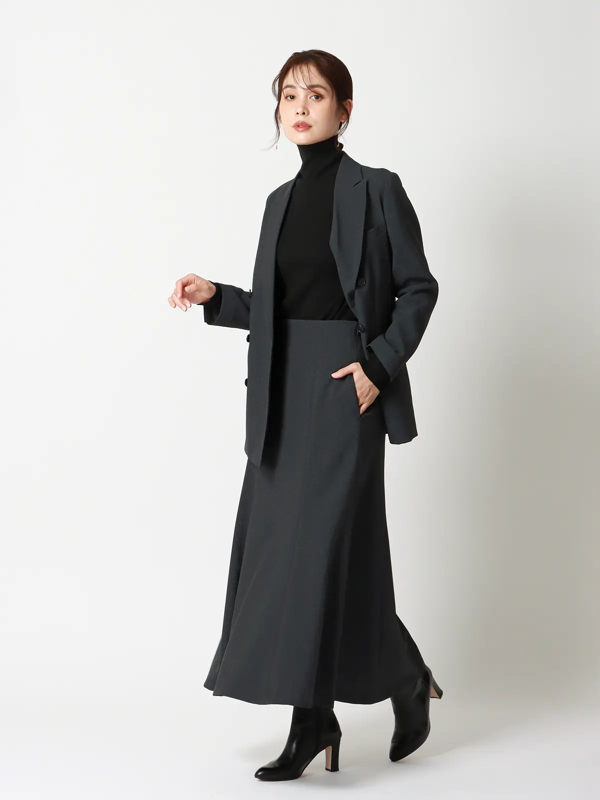 ハイネックリブニット／長袖／ウォッシャブル／強撚レーヨンポリエステル／無地 ブラック 38(9号）