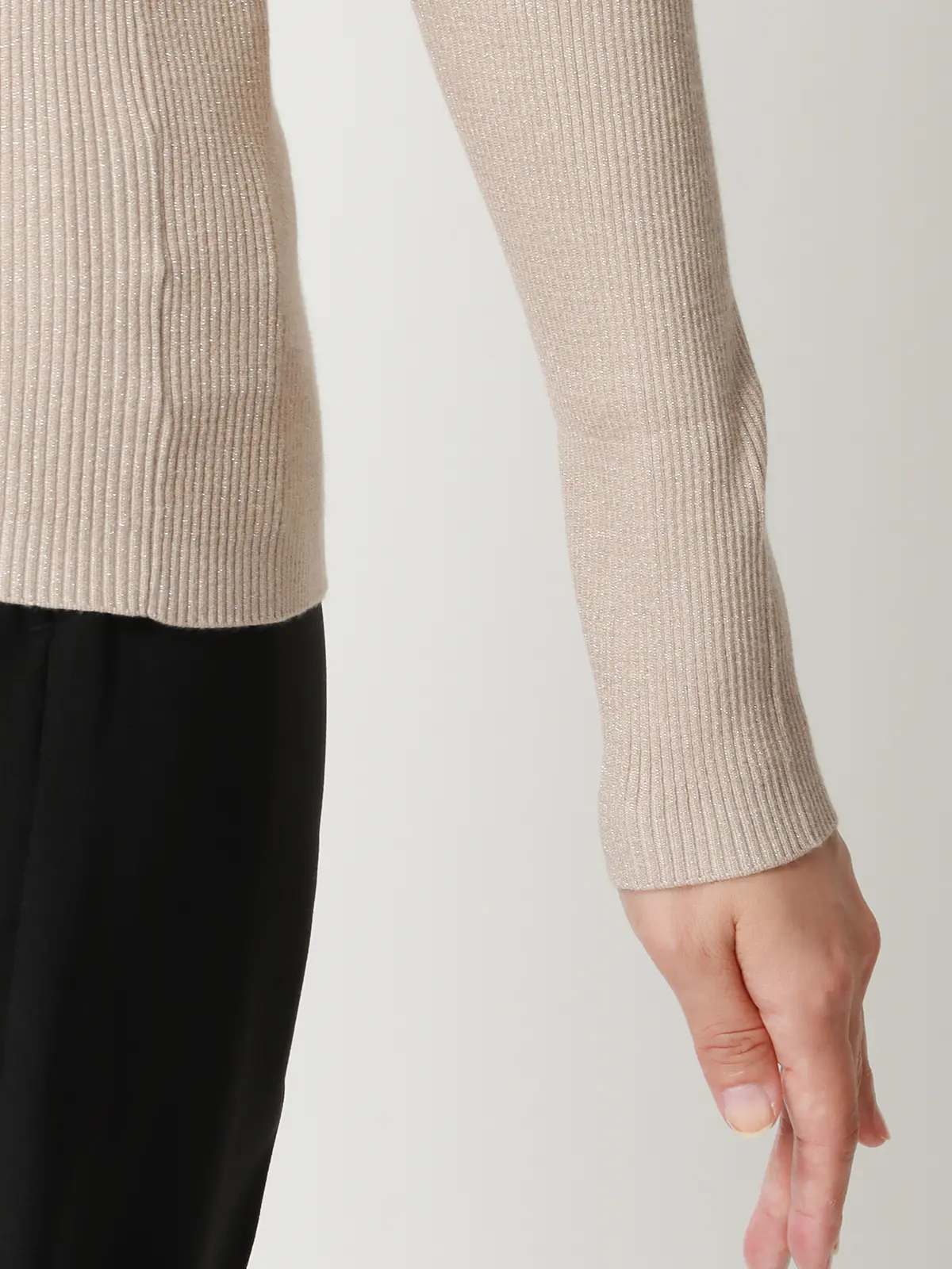 ハイネックラメリブニット／長袖／ウォッシャブル／強撚レーヨンポリエステル／無地 ベージュ 38(9号）