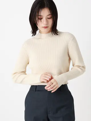 ハイネックニット