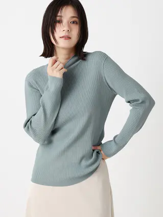 ハイネックニット