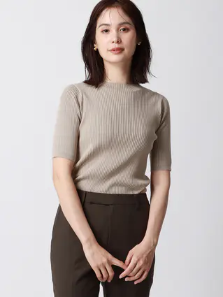 ベージュ系