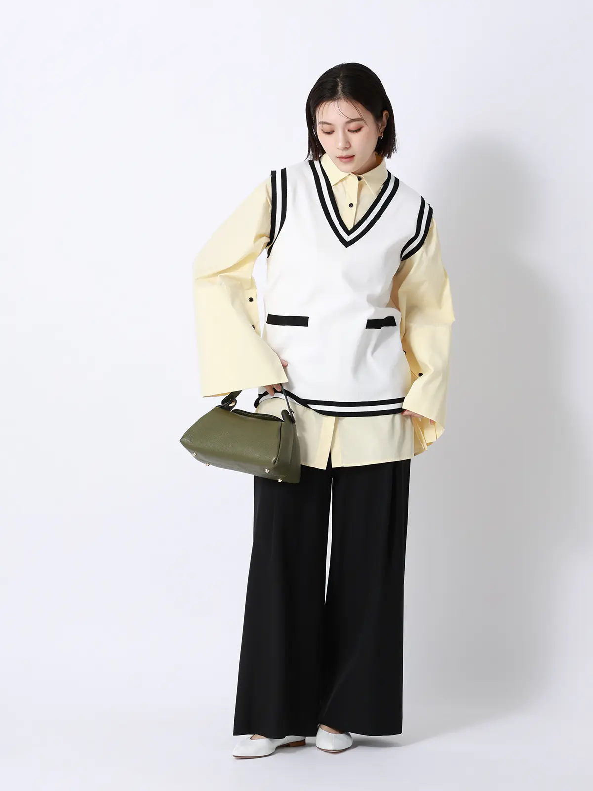 CHANTOWA／バイカラーVネックニットベスト／ハンドウォッシュ ホワイト F