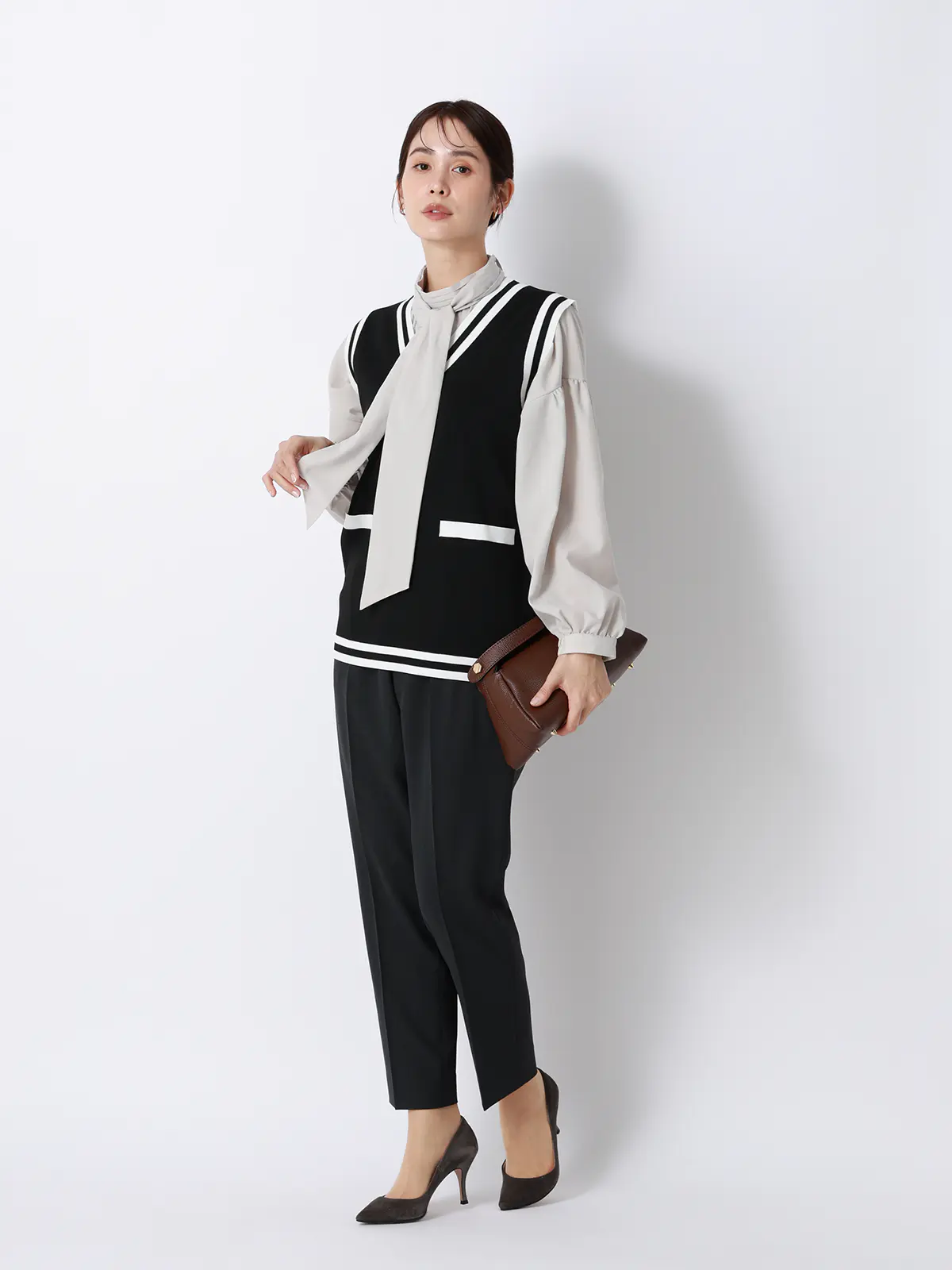 CHANTOWA／バイカラーVネックニットベスト／ハンドウォッシュ ブラック F