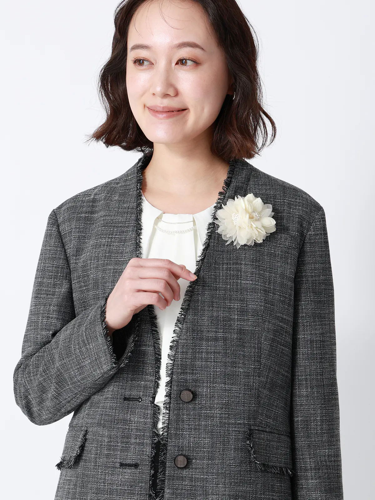 フラワーコサージュ／サテン＆オーガンジー クリーム F