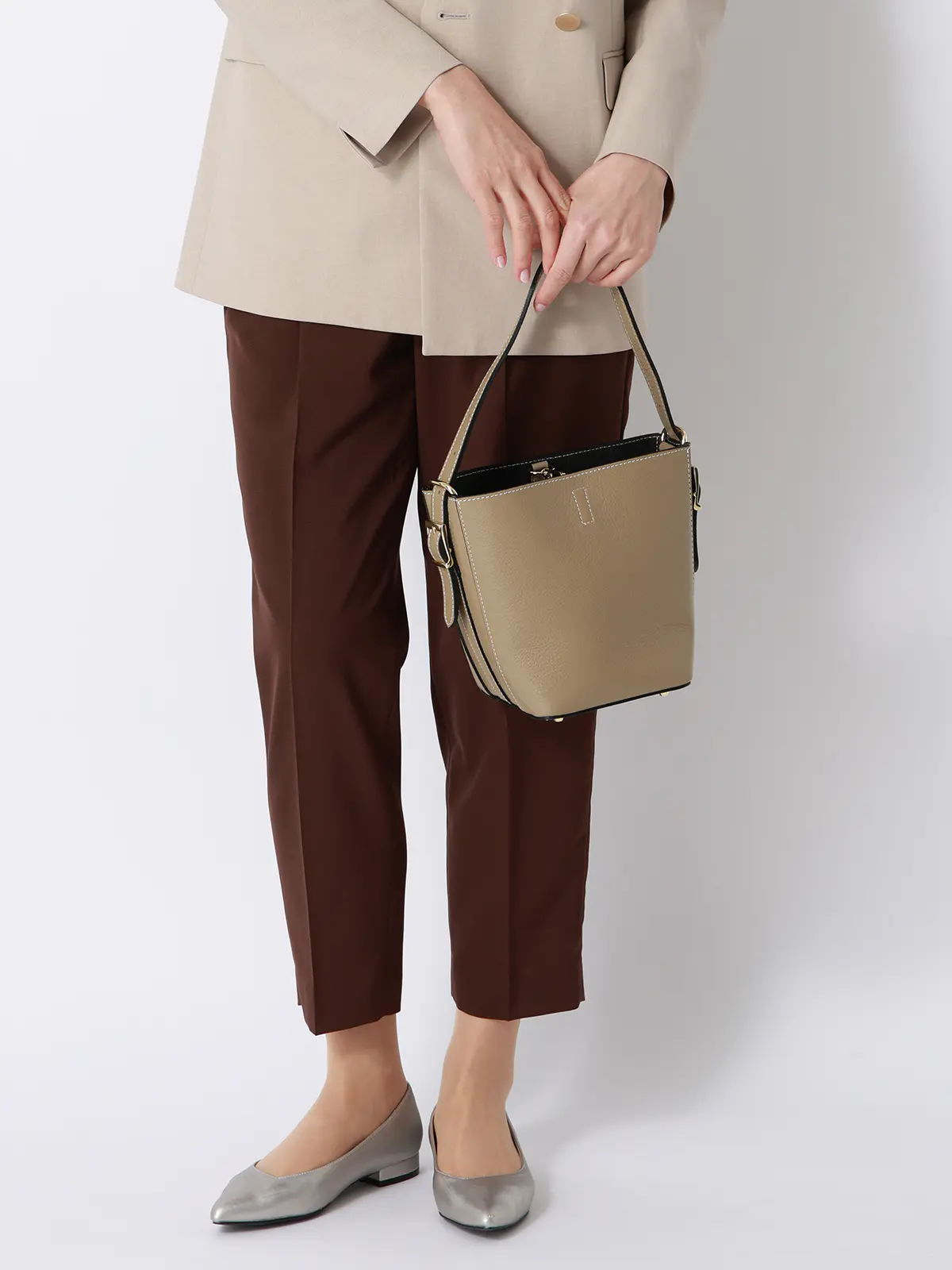 ワンハンドルハンドバッグ/MARCO BIANCHINI/シュリンクレザー/ポーチ付き ベージュ F