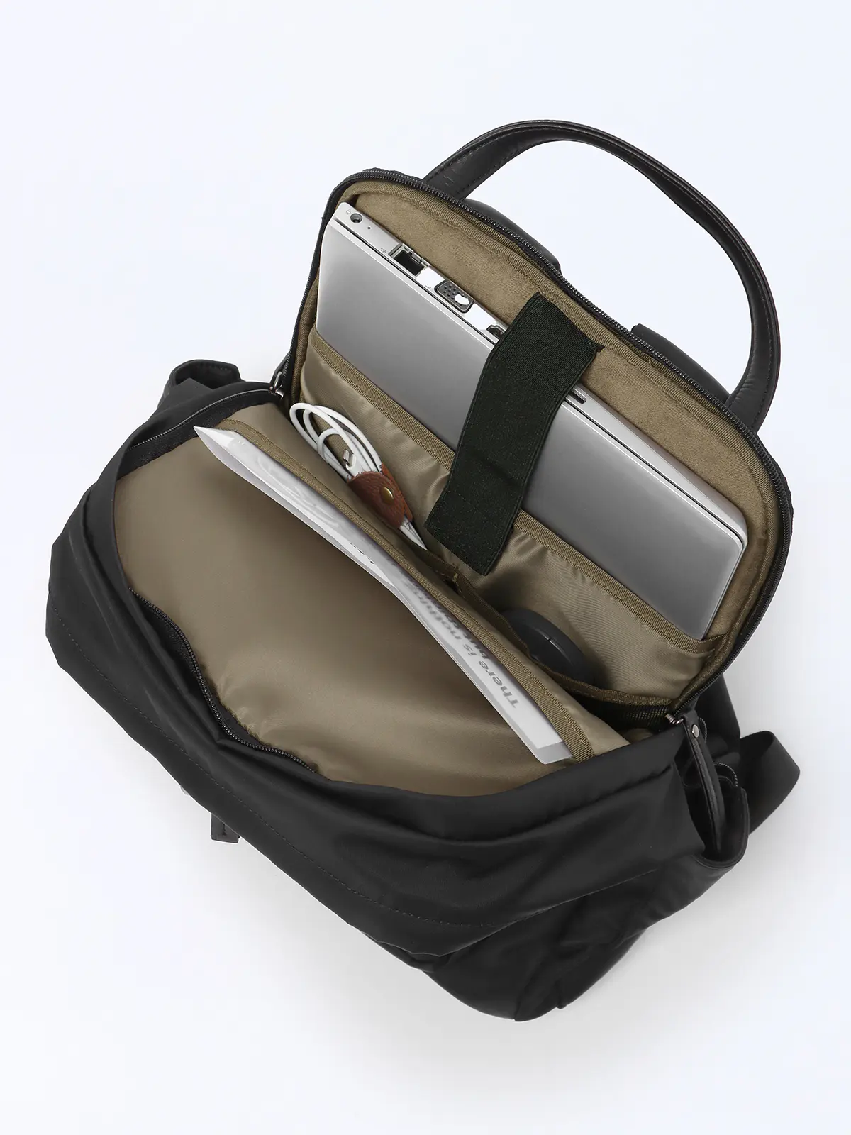 ＃コンプリュック／撥水／ナイロン／ミニポーチ付き ブラック F