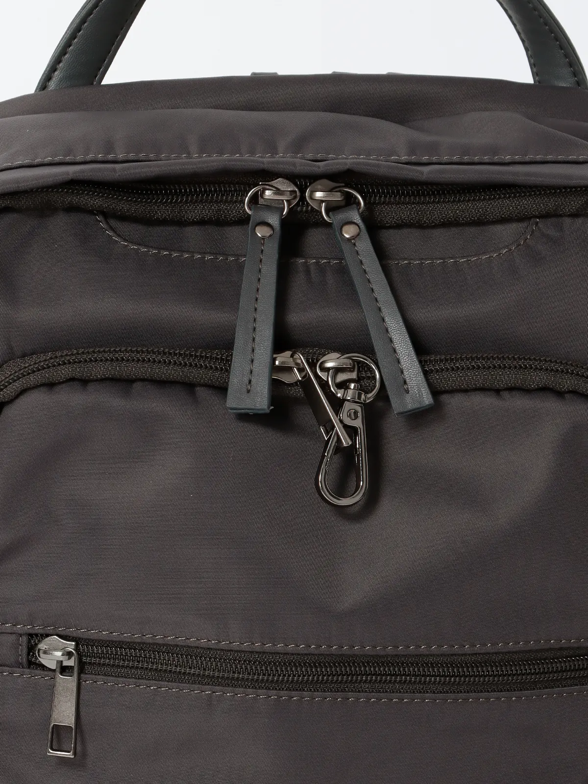 ＃コンプリュック／撥水／ナイロン／ミニポーチ付き グレー F