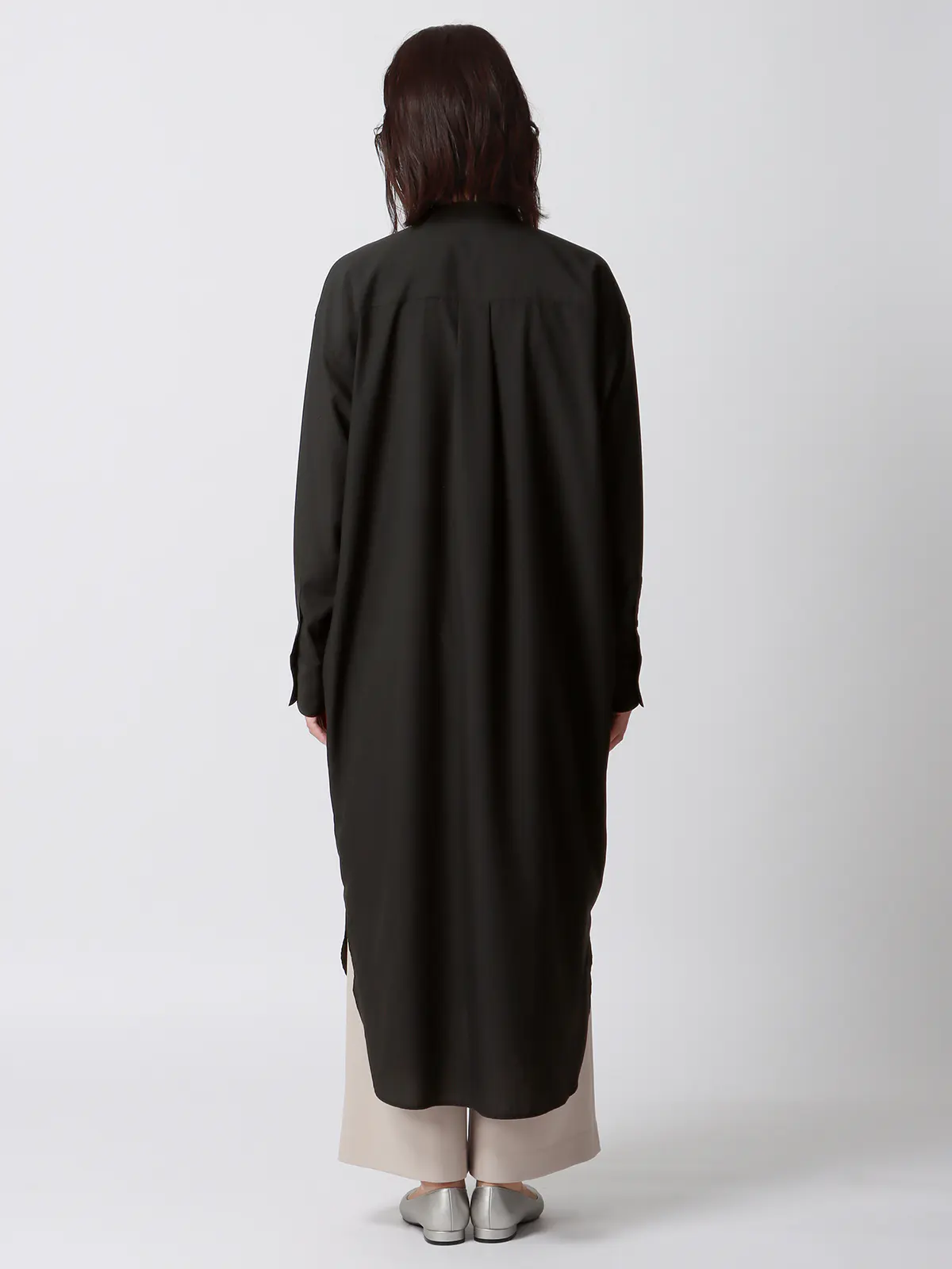 バンドカラーオーバーサイズロングシャツ／ウォッシャブル／接触冷感／UVカット／BIYORI UP ブラック系 38(9号）