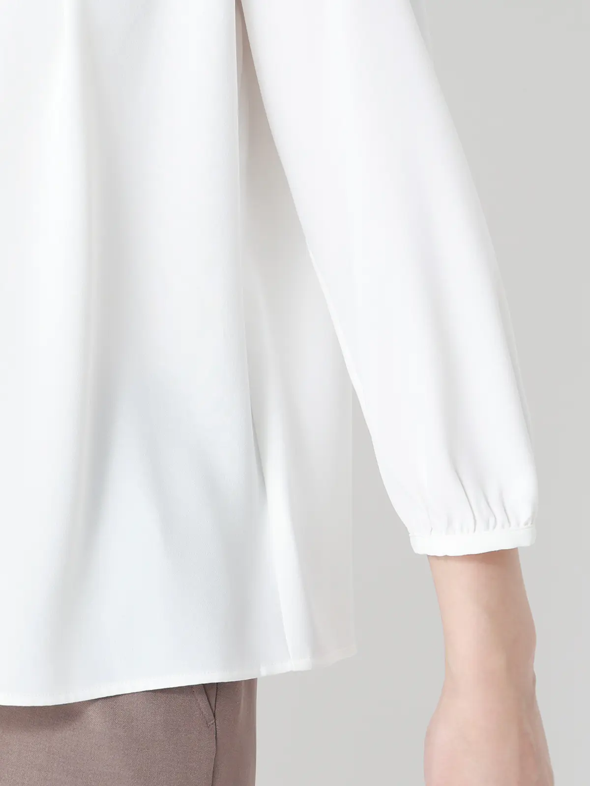 フロントタックブラウス／7分袖／ウォッシャブル／ジョーゼット／無地 オフホワイト 38(9号）