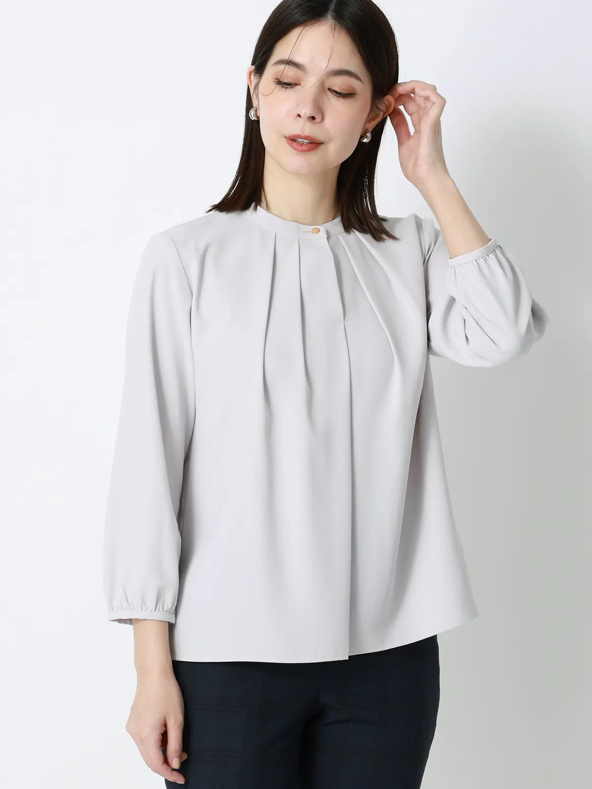 フロントタックブラウス／7分袖／ウォッシャブル／ジョーゼット／無地 ライトグレー 38(9号）