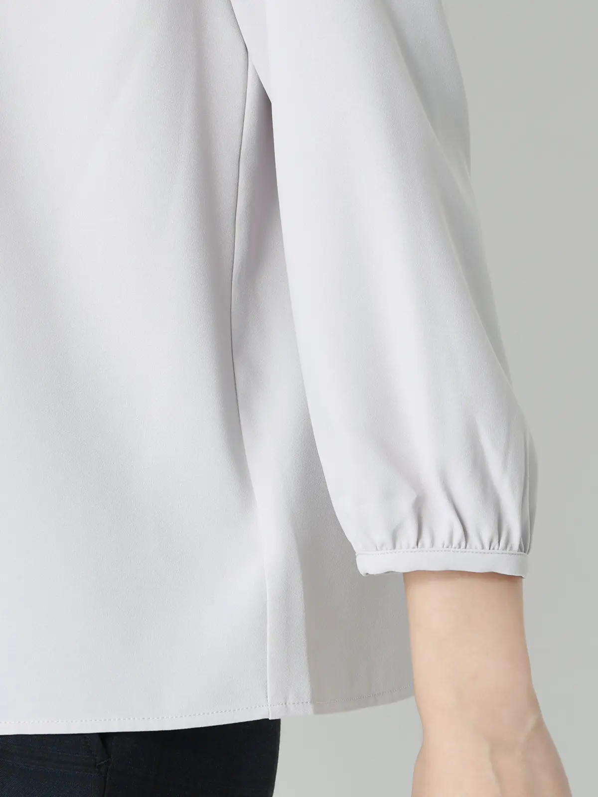 フロントタックブラウス／7分袖／ウォッシャブル／ジョーゼット／無地 ライトグレー 38(9号）