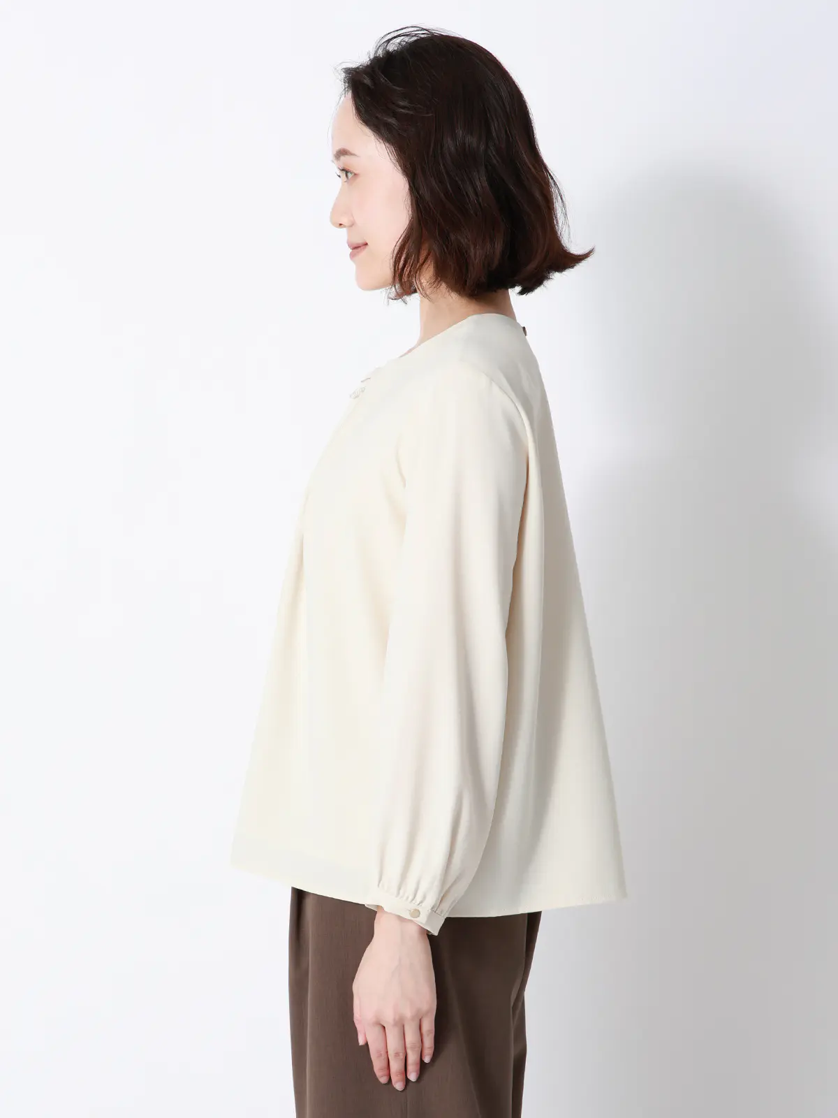 ボウタイブラウス／8分袖／ ウォッシャブル／NIR＋UVカット／無地／パール＆チェーンパーツ イエロー 38(9号）