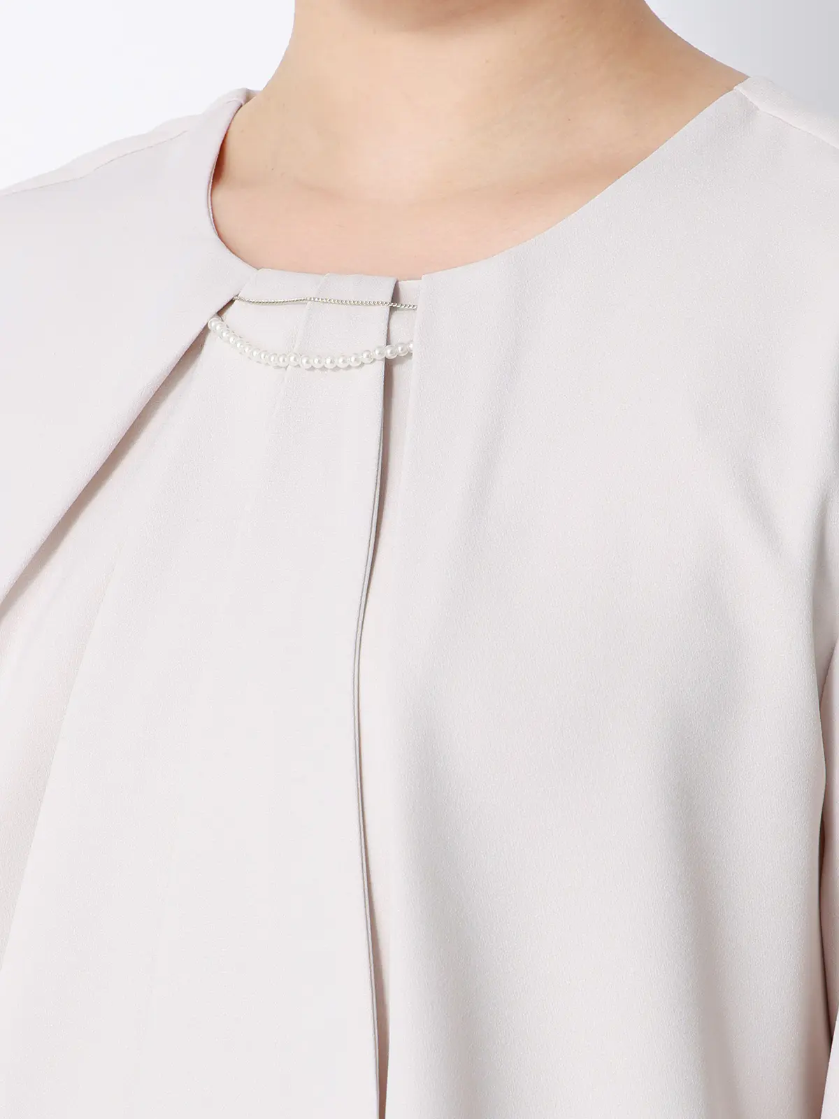 ボウタイブラウス／8分袖／ ウォッシャブル／NIR＋UVカット／無地／パール＆チェーンパーツ ピンク 38(9号）