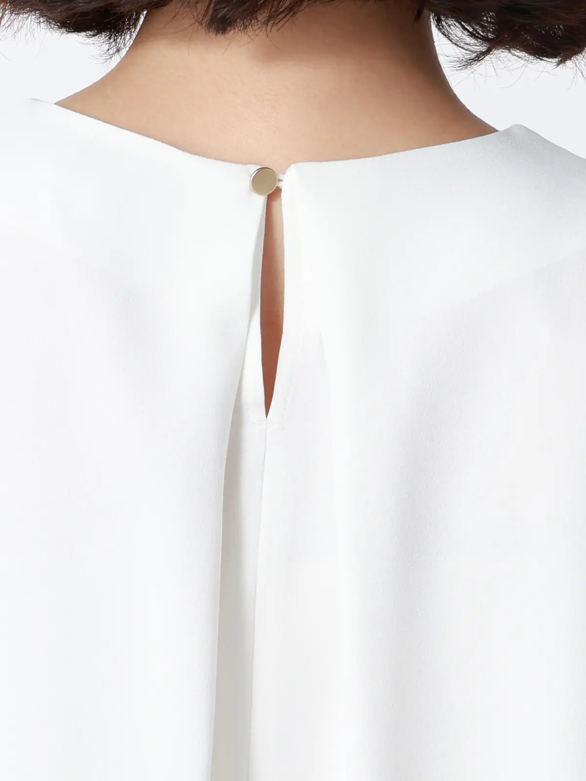 ボウタイブラウス／8分袖／ ウォッシャブル／NIR＋UVカット／無地／パール＆チェーンパーツ オフホワイト 38(9号）