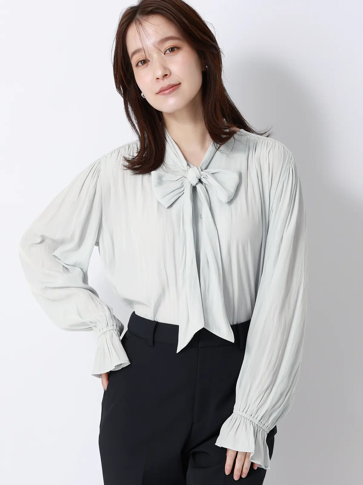 ボウタイブラウス/ウォッシャブル/接触冷感/割繊ポリエステル/無地 サックス 38(9号)