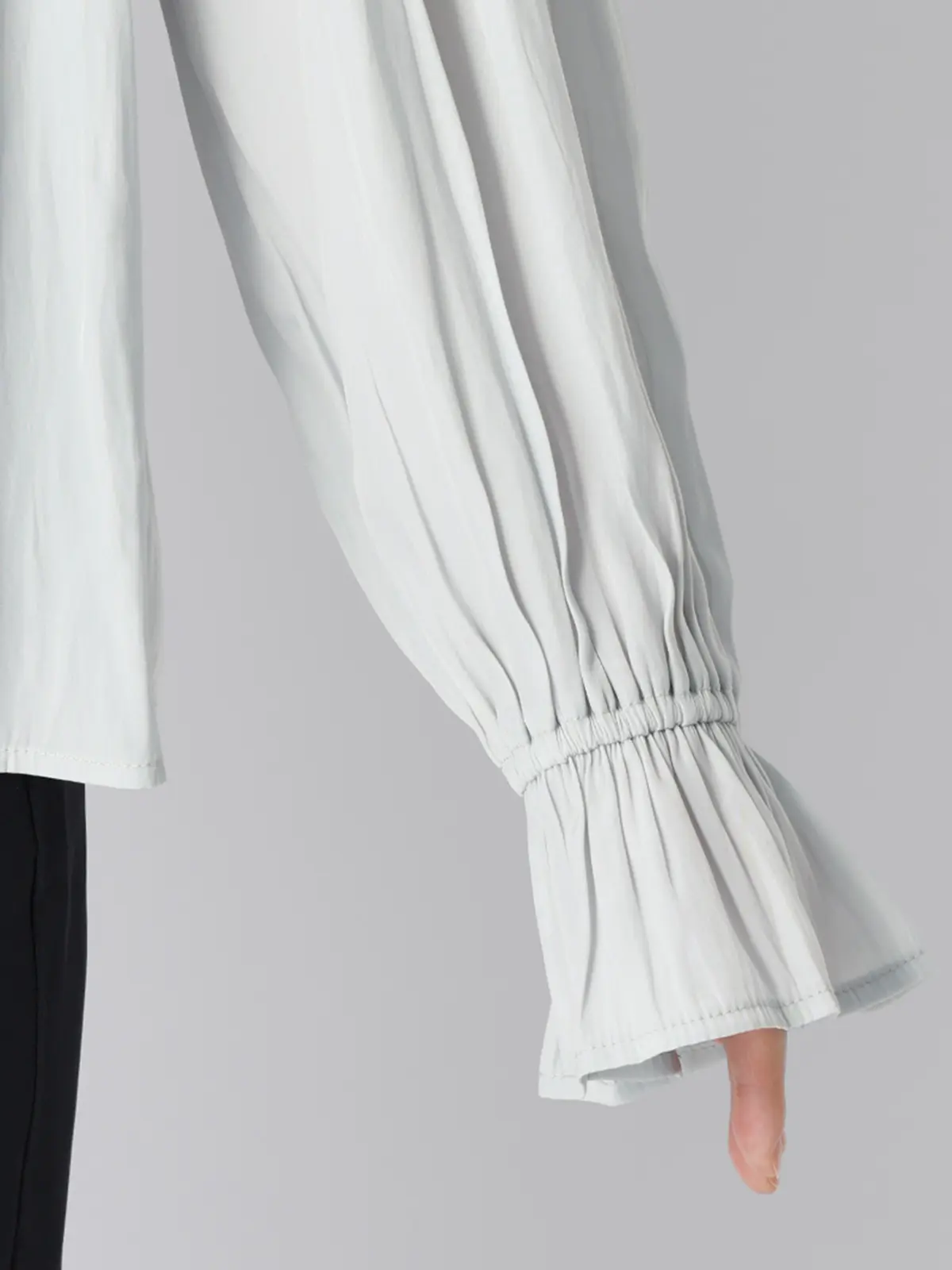 ボウタイブラウス/ウォッシャブル/接触冷感/割繊ポリエステル/無地 サックス 38(9号)