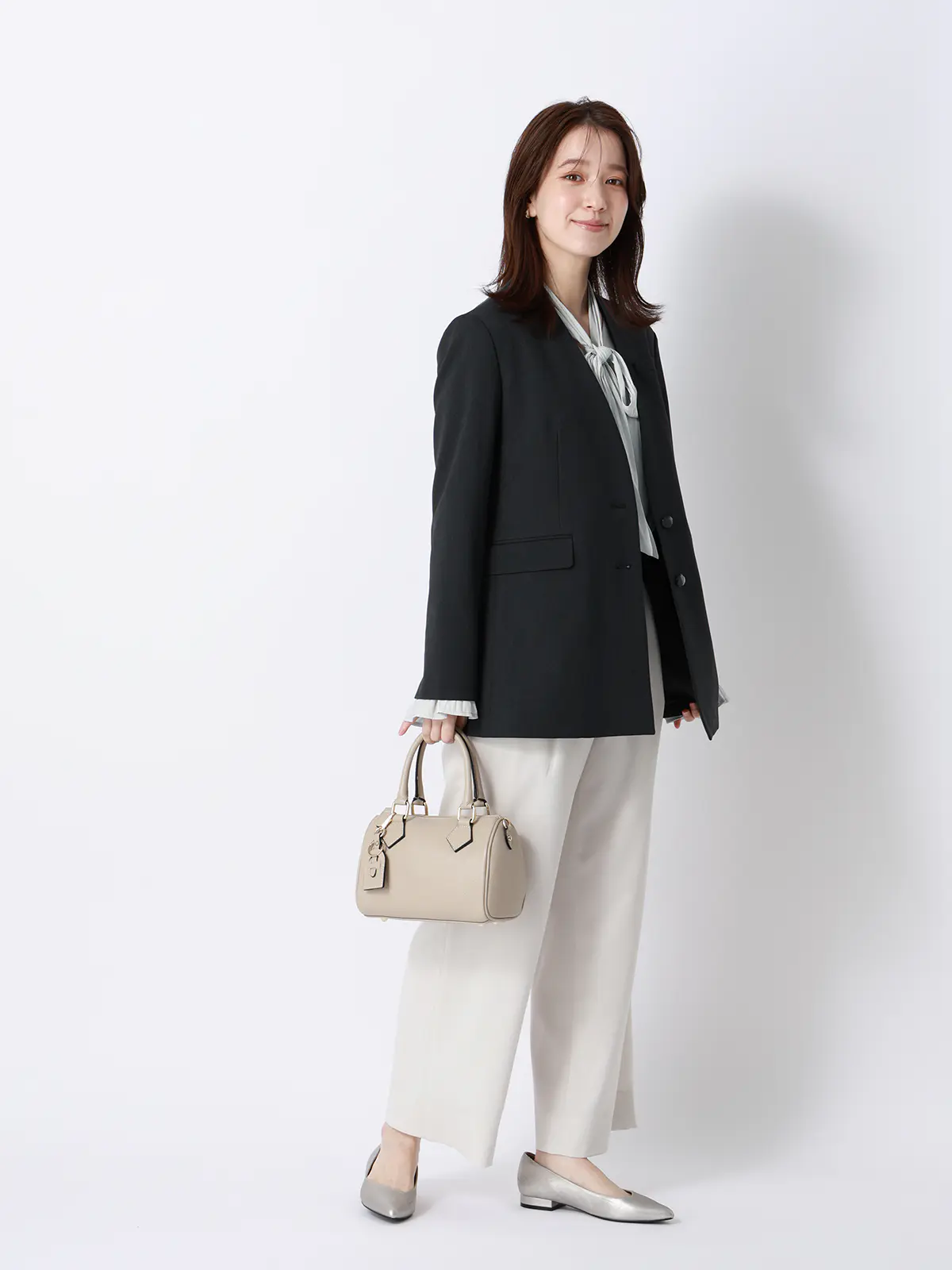 ボウタイブラウス/ウォッシャブル/接触冷感/割繊ポリエステル/無地 サックス 38(9号)