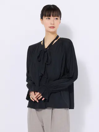 ボウタイブラウス