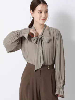 ボウタイブラウス