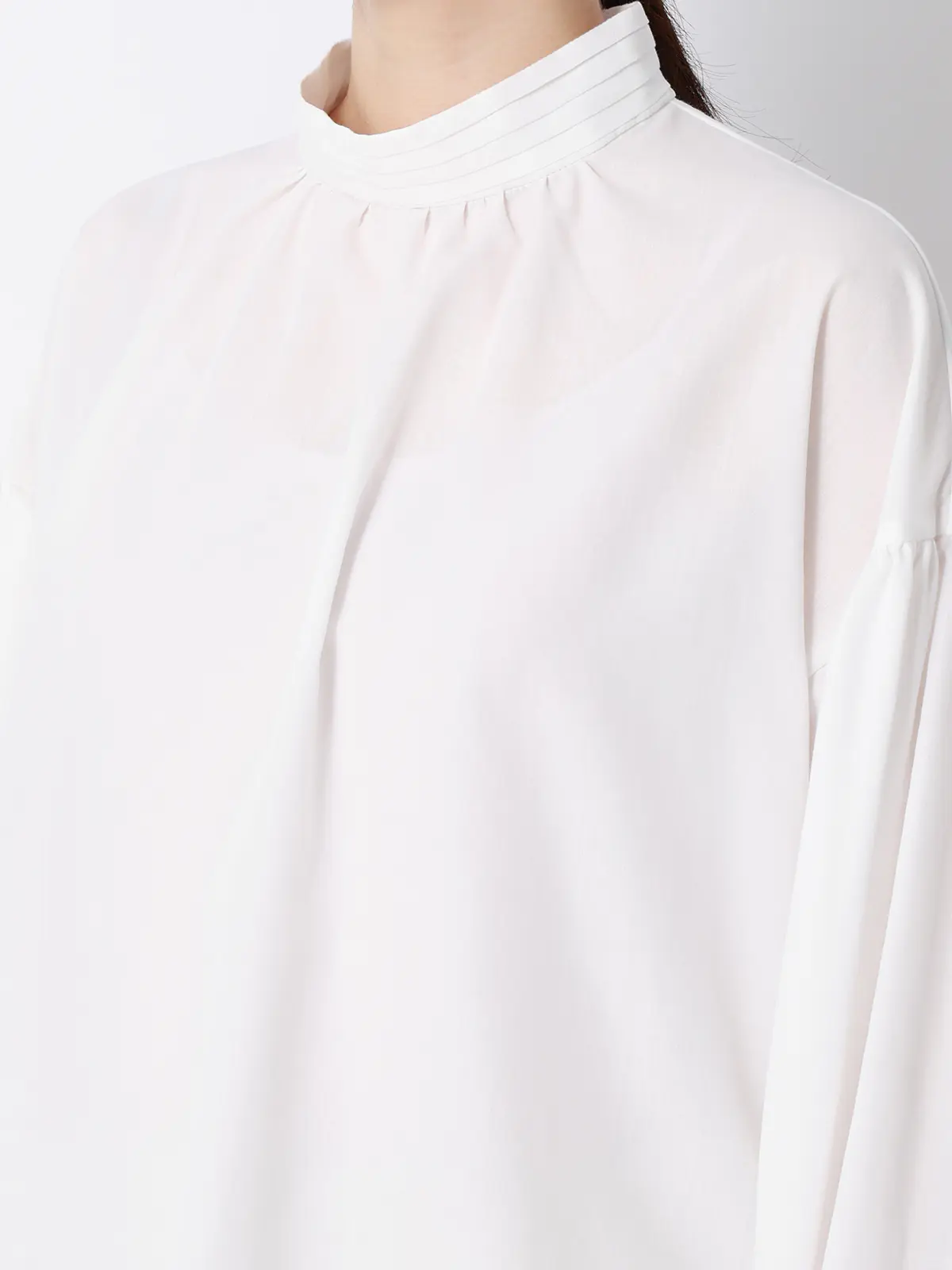 CHANTOWA／シアーハイネックボウタイブラウス／ウォッシャブル／ポリエステル／無地 ホワイト F