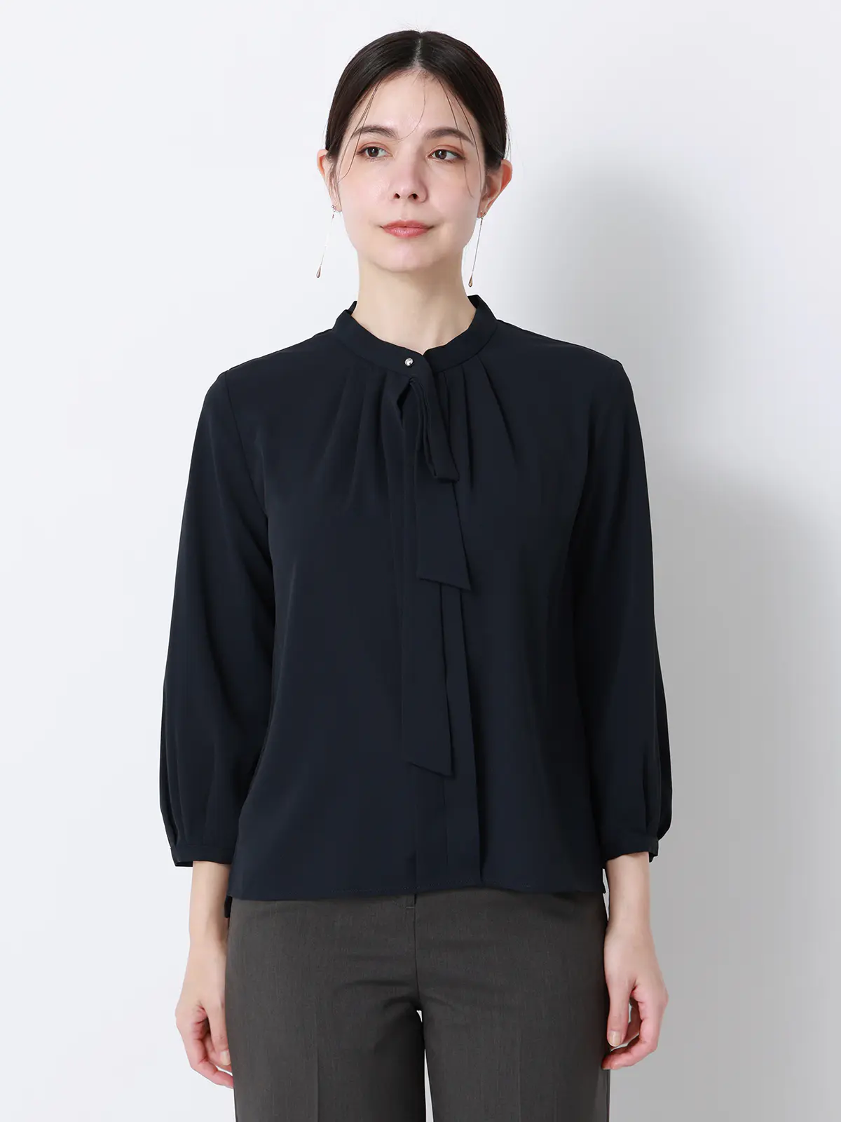 ボウタイブラウス／7分袖／ウォッシャブル／ジョーゼット／メタルパーツ ネイビー 38(9号）
